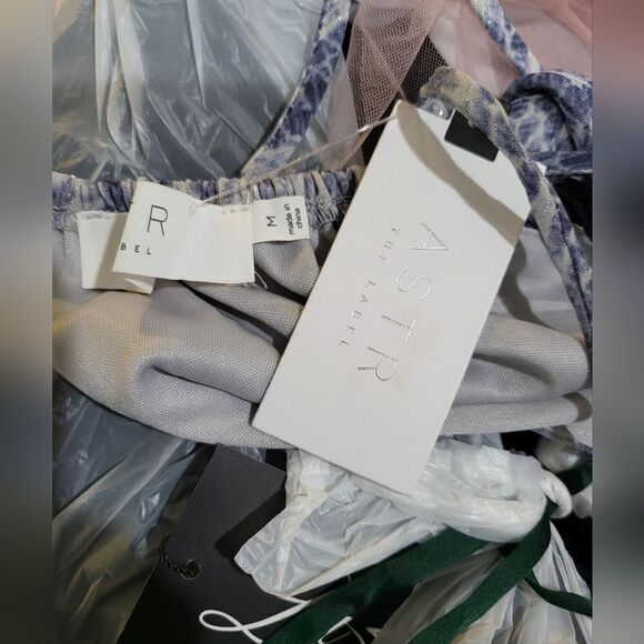 ASTR MID CUTOUT SLEEVELESS MAXI DRESS NWT size Medium Blue and White - Picture 6 of 6